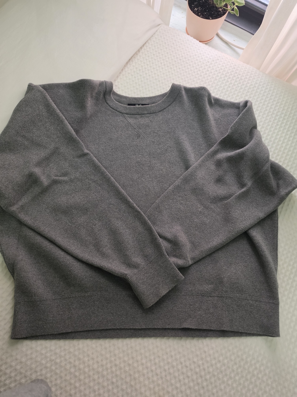 UNIQLO : C 100% Cotton Gray Crewneck Sweatshirt L